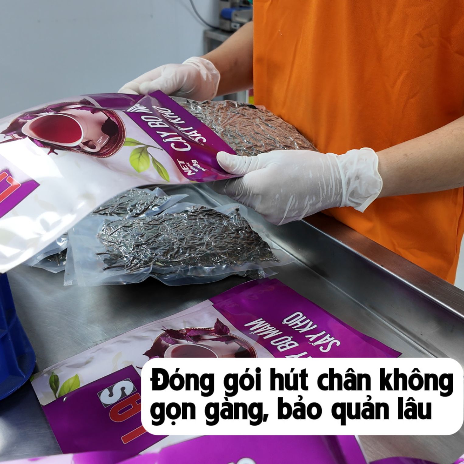 Cây dòi thân tím được cho vào bao bì thành phẩm